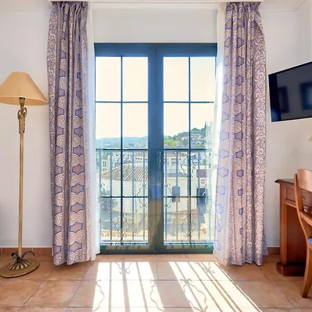 Hotel Villa Frigiliana 3*